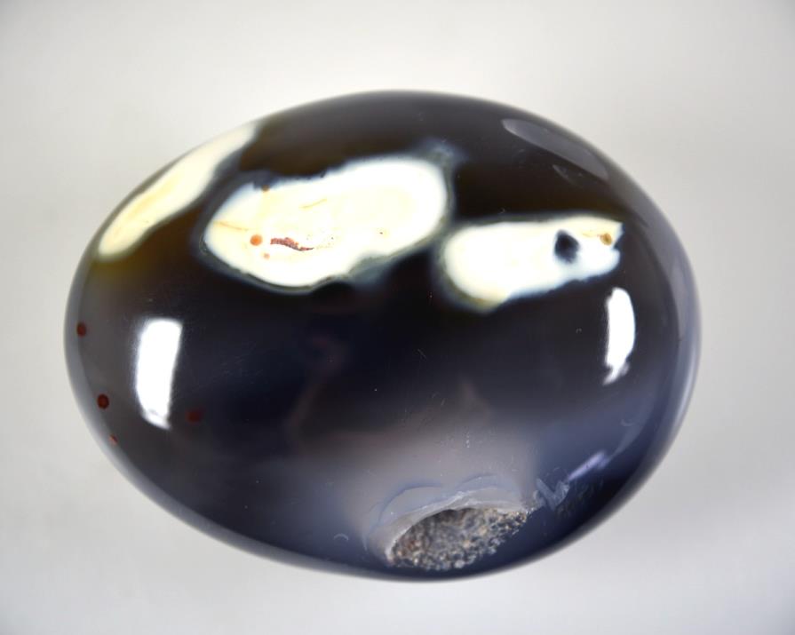 Orca Agate Crystal Pebble Large 7.9cm