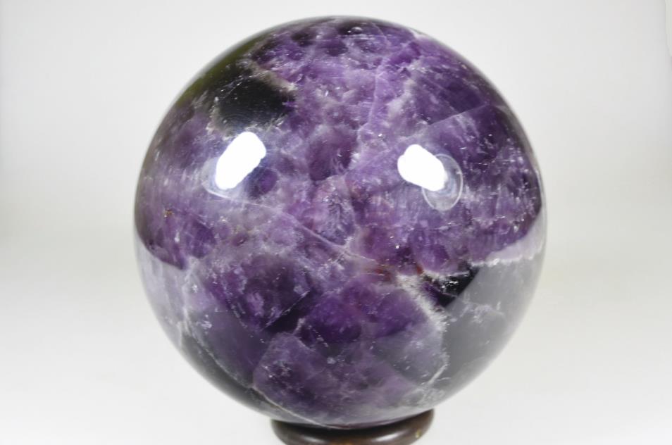 Amethyst Quartz Sphere Large 12.2cm