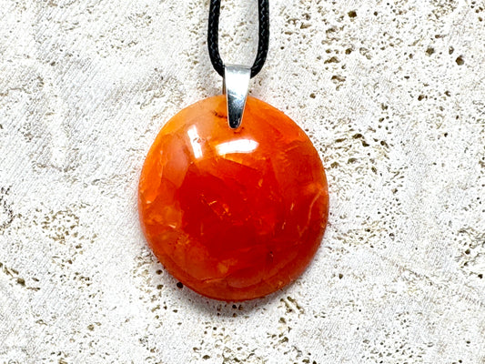 Carnelian Pendant Round 3.6cm