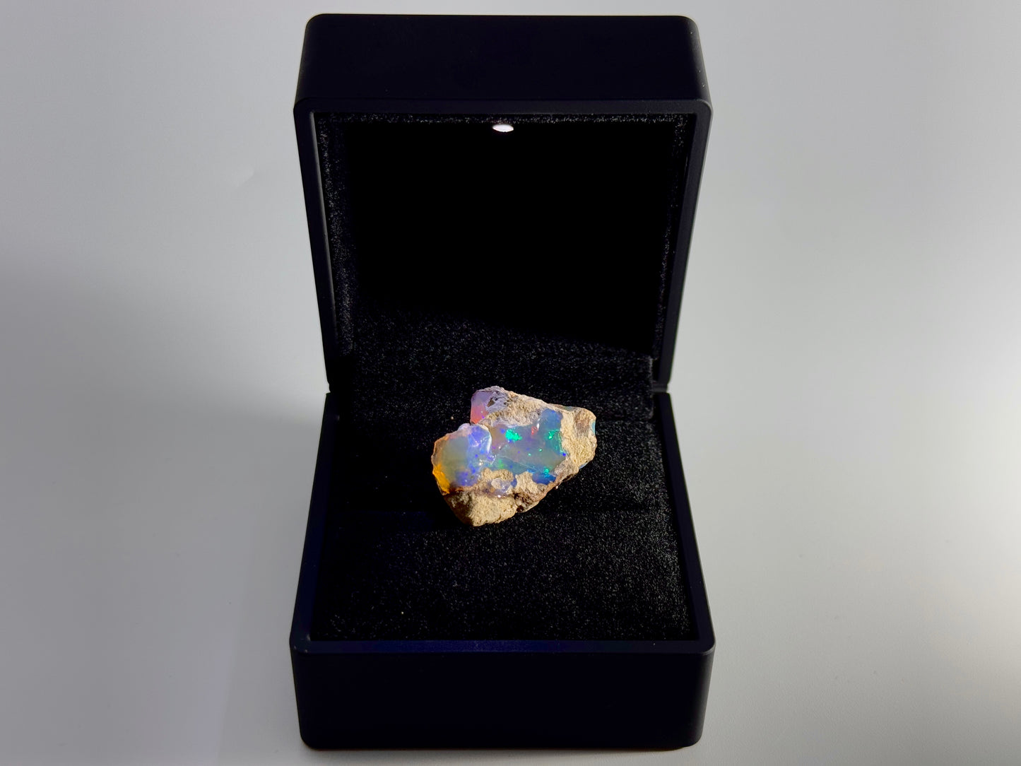 Ethiopian Crystal Opal Stone: Welo Opal Gemstone Natural Crystal 4.19 Grams