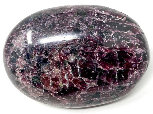 Garnet Crystal Pebble 5.5cm