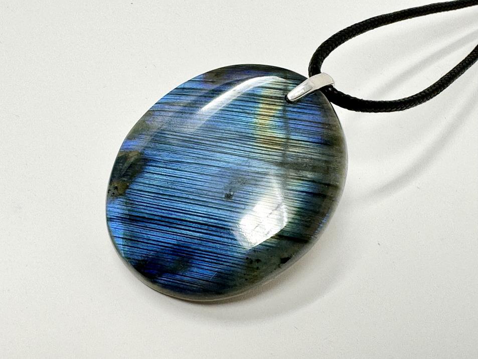 Labradorite Pendant Oval 3.9cm