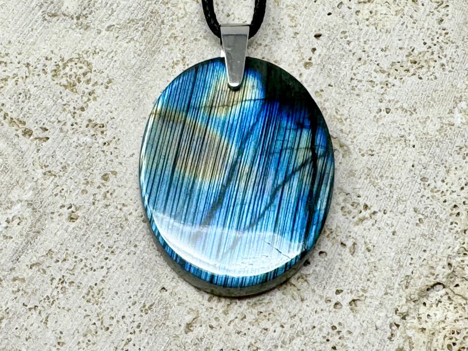 Labradorite Pendant Oval 3.7cm