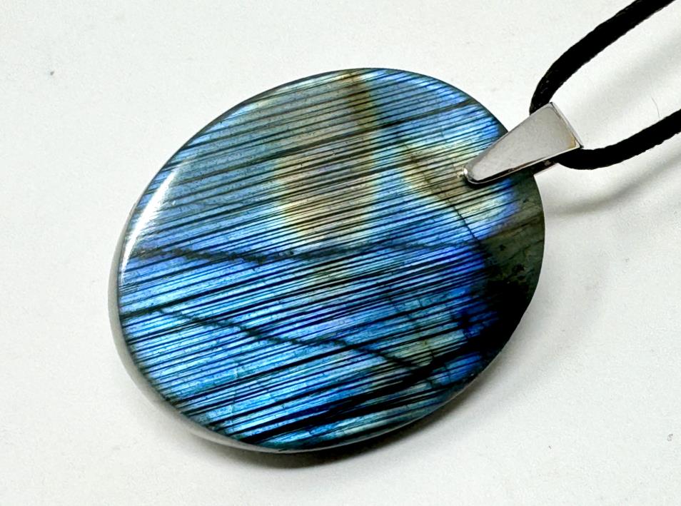 Labradorite Pendant Oval 3.7cm