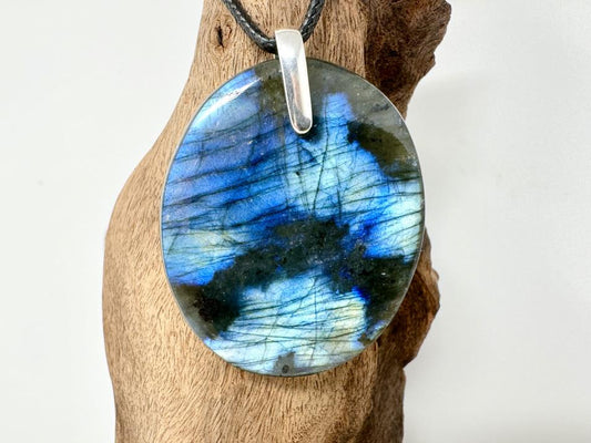 Labradorite Pendant Oval 4.3cm