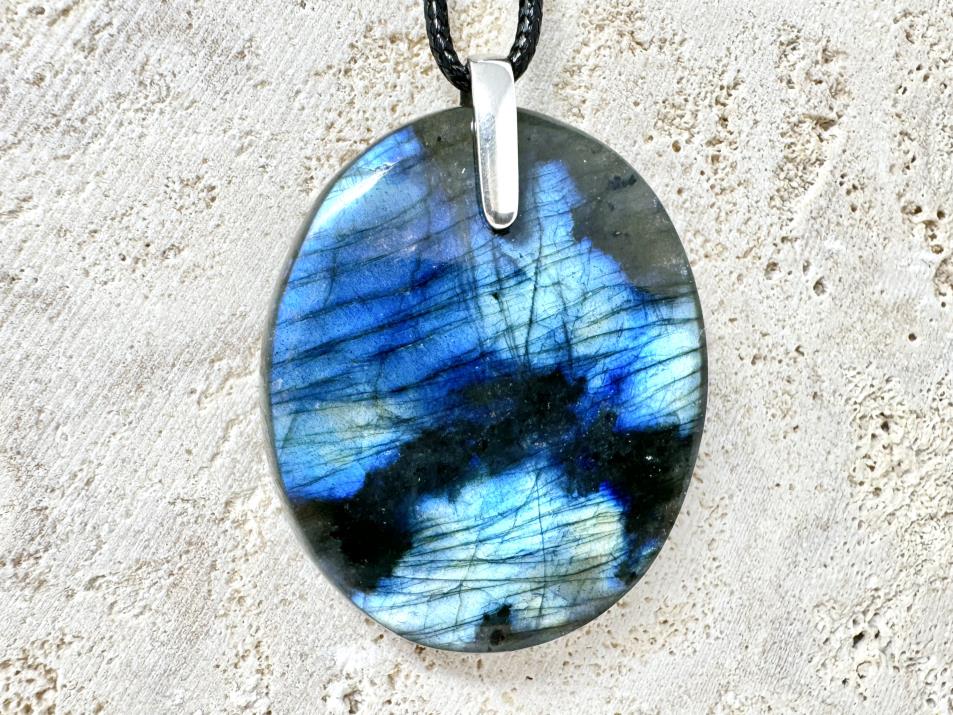 Labradorite Pendant Oval 4.3cm