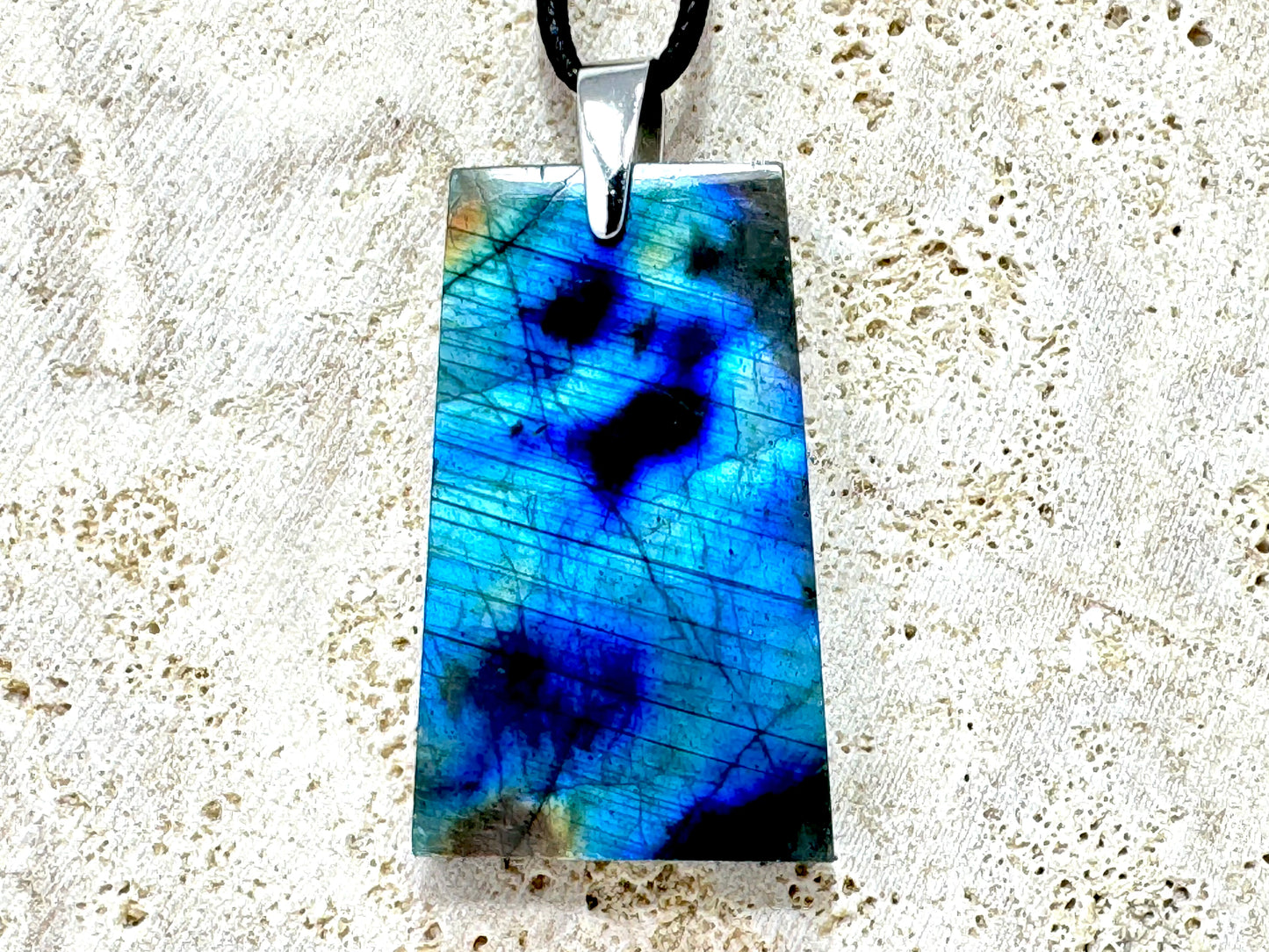 Labradorite Pendant Ingot 4.3cm