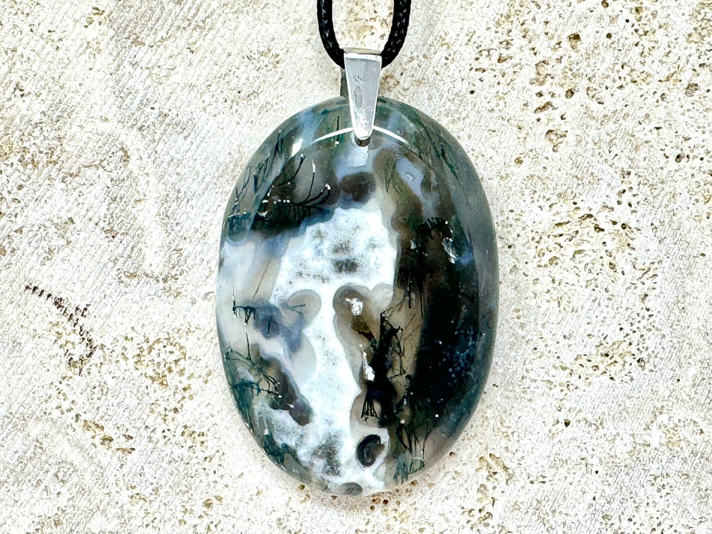 Moss Agate Pendant Oval 4.7cm