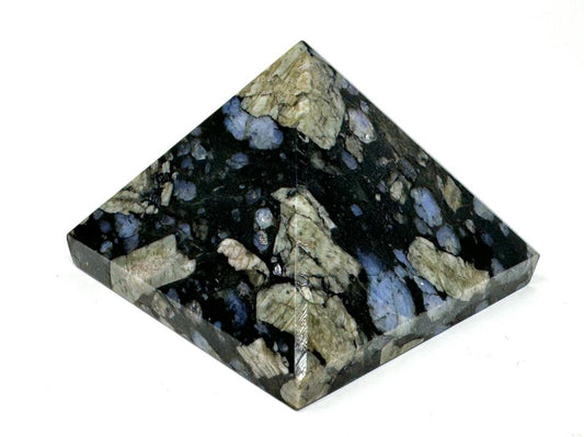 Que Sera Stone Pyramid 5.1cm