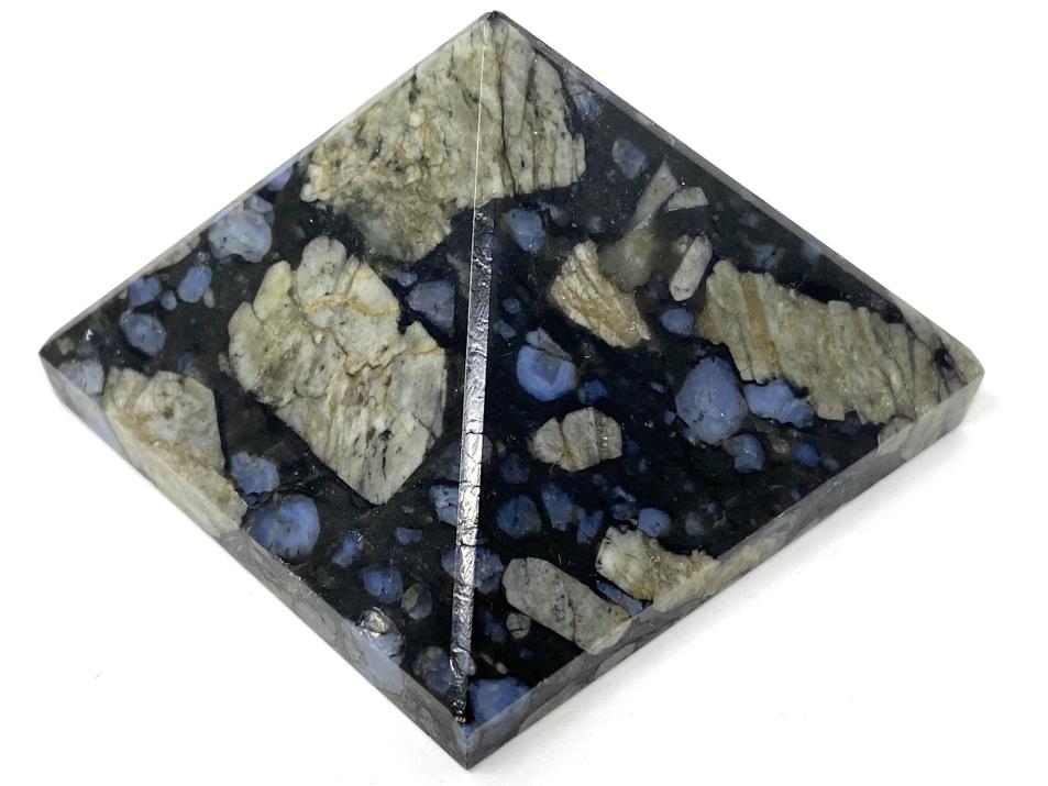 Que Sera Stone Pyramid 5.3cm