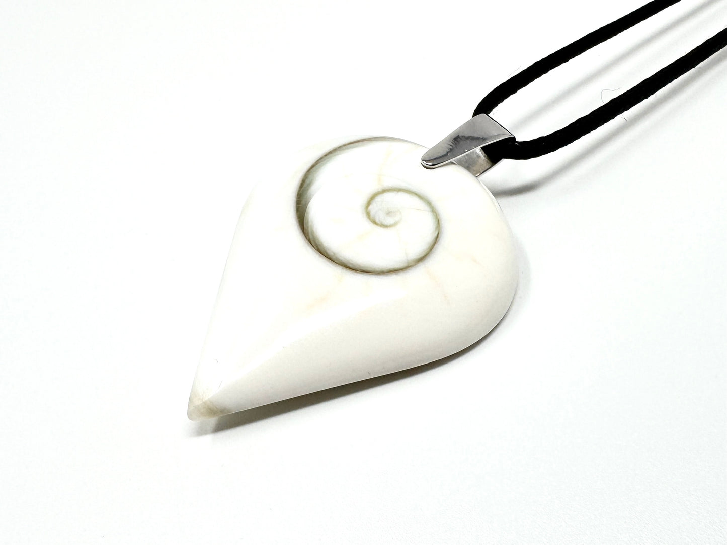 Shiva Shell Pendant Teardrop Shape 4.2cm